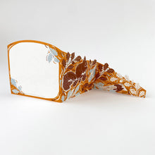 Load image into Gallery viewer, Concertina Card - Autumn Leaves - Squirrel