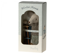 Load image into Gallery viewer, Maileg - Winter Big Brother Mouse with Ski Set