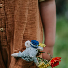 Load image into Gallery viewer, Sam & Julia Plush Mouse 13cm - Grandpa Sailor