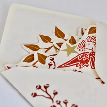 Load image into Gallery viewer, Splendid Shelf Decoration Leaves and Berries by Cambridge Imprint