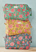 Load image into Gallery viewer, Sanganeri Block Print Washbag