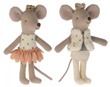 Load image into Gallery viewer, Maileg Royal Twins Mice in Matchbox - Pink
