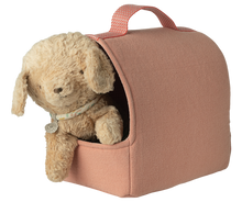 Load image into Gallery viewer, Maileg Pet Carrier - Coral