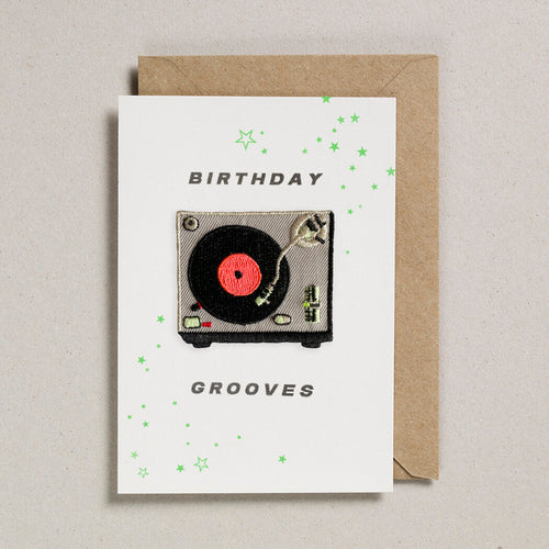 Wire card with embroidered record player in grey and black. 