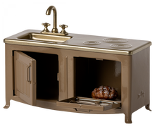 Load image into Gallery viewer, Maileg - Mouse Kitchen - Light Brown