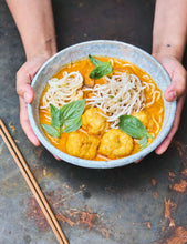 Load image into Gallery viewer, Dinner - 120 vegan and vegetarian recipes by meera sodha