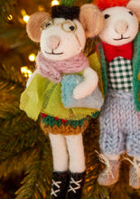 Load image into Gallery viewer, Set of 2 Felt Xmas Shopping Mice Decorations