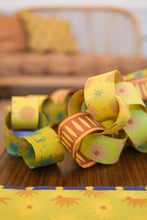 Load image into Gallery viewer, East End Press Paper Chain Kit - Yellow and Green