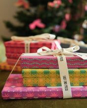 Load image into Gallery viewer, East End Press Paper Chain Kit - Yellow and Green