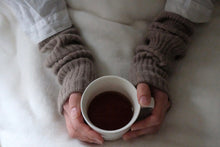 Load image into Gallery viewer, Nishiguchi Kutsushita Alpaca Wool Arm & Leg  Warmer - Beige