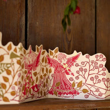 Load image into Gallery viewer, Splendid Shelf Decoration Leaves and Berries by Cambridge Imprint