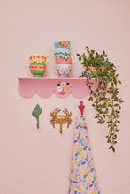 Load image into Gallery viewer, Metal Hooks Shell Shape Two Colours Gold and Green