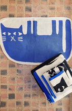 Load image into Gallery viewer, Bath Mat - Lazy Cat
