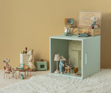 Load image into Gallery viewer, Maileg Grandma &amp; Grandpa Mice In Cigarbox
