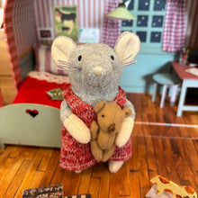 Load image into Gallery viewer, Sam &amp; Julia Mouse House To Go - Bedroom
