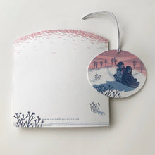 Load image into Gallery viewer, Concertina Card - Sledging at Dusk
