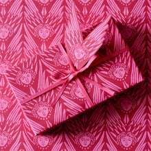Load image into Gallery viewer, Cambridge Imprint 5 Gift Tags - Fancy Suffolk Angel in Plum Pudding
