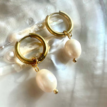 Load image into Gallery viewer, Natural Drop Pearl Detachable Charm Hoop Earrings
