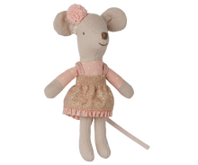 Load image into Gallery viewer, Maileg - Little Sister Mouse - Driver
