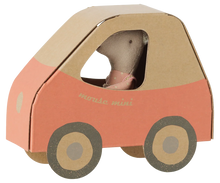 Load image into Gallery viewer, Maileg - Little Sister Mouse - Driver
