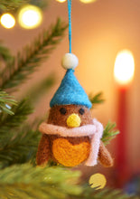 Load image into Gallery viewer, Set of 5 Hanging Felt Robin Decorations
