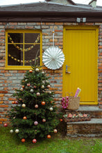 Load image into Gallery viewer, East End Press Paper Chain Kit - Yellow and Green
