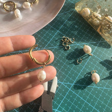 Load image into Gallery viewer, Natural Drop Pearl Detachable Charm Hoop Earrings
