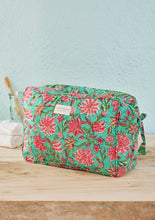 Load image into Gallery viewer, Sanganeri Block Print Washbag
