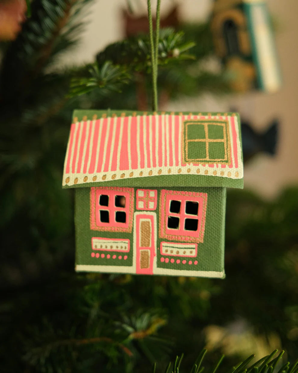 East End Press Board Decoration - Scottish Bothy