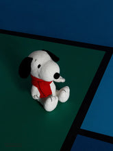 Load image into Gallery viewer, Bon Ton Toys - 17cm Snoopy With Scarf

