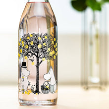 Load image into Gallery viewer, Moomin Glass Bottle with clamp stopper 1 L - Apples
