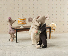 Load image into Gallery viewer, Maileg Long Dining Table- Mouse
