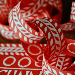 Paperchain  3 by Cambridge Imprint
