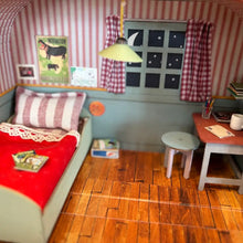 Load image into Gallery viewer, Sam &amp; Julia Mouse House To Go - Bedroom
