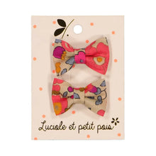 Load image into Gallery viewer, Luciale et petit pais - Set Of 2 Mini Butterfly Clips - Liberty Betsy Fluo Tea
