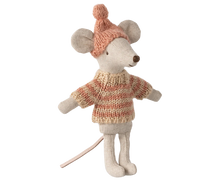 Load image into Gallery viewer, Maileg Knitted Sweater &amp; Hat - Big Sister Mouse
