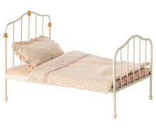 Load image into Gallery viewer, Maileg - Vintage Mouse Bed - Off White
