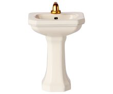 Load image into Gallery viewer, Maileg Bathroom Sink - Mouse
