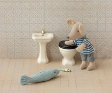 Load image into Gallery viewer, Maileg Bathroom Sink - Mouse
