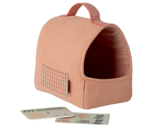 Load image into Gallery viewer, Maileg Pet Carrier - Coral
