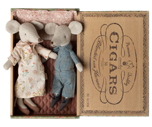 Load image into Gallery viewer, Maileg Grandma &amp; Grandpa Mice In Cigarbox
