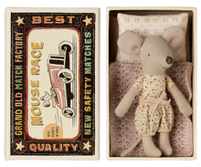 Load image into Gallery viewer, Maileg - Little Sister Mouse in Matchbox
