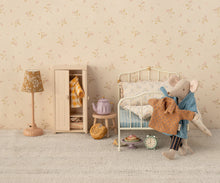 Load image into Gallery viewer, Maileg - Shirt &amp; Striped Pants - Dad Mouse
