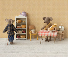 Load image into Gallery viewer, Maileg Mum Mouse - Checked Dress
