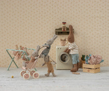 Load image into Gallery viewer, Maileg - Stroller Micro Powder - Mouse
