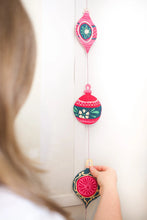 Load image into Gallery viewer, East End Press Vertical Garland - Baubles
