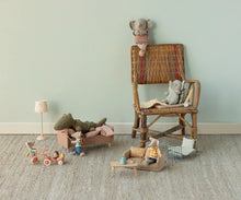Load image into Gallery viewer, Maileg Safari Friends Small Crocodile - Olive Green
