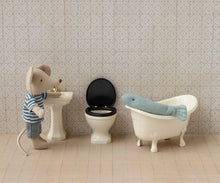 Load image into Gallery viewer, Maileg Fishing Set - Mouse
