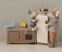 Load image into Gallery viewer, Maileg Fishing Set - Mouse
