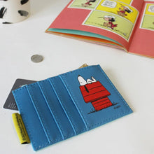 Load image into Gallery viewer, Peanuts Life is Better with a Dog Zip Purse
